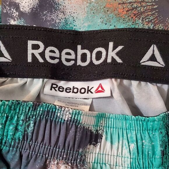 Reebok Boy's Sz 14/16 Athletic All Over Splatter Print Shorts - Picture 4 of 5